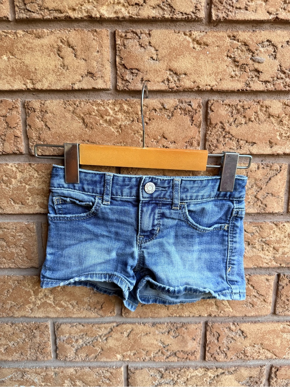 💫10/$25 • Gap Kids Regular Shortie Denim Jean Shorts